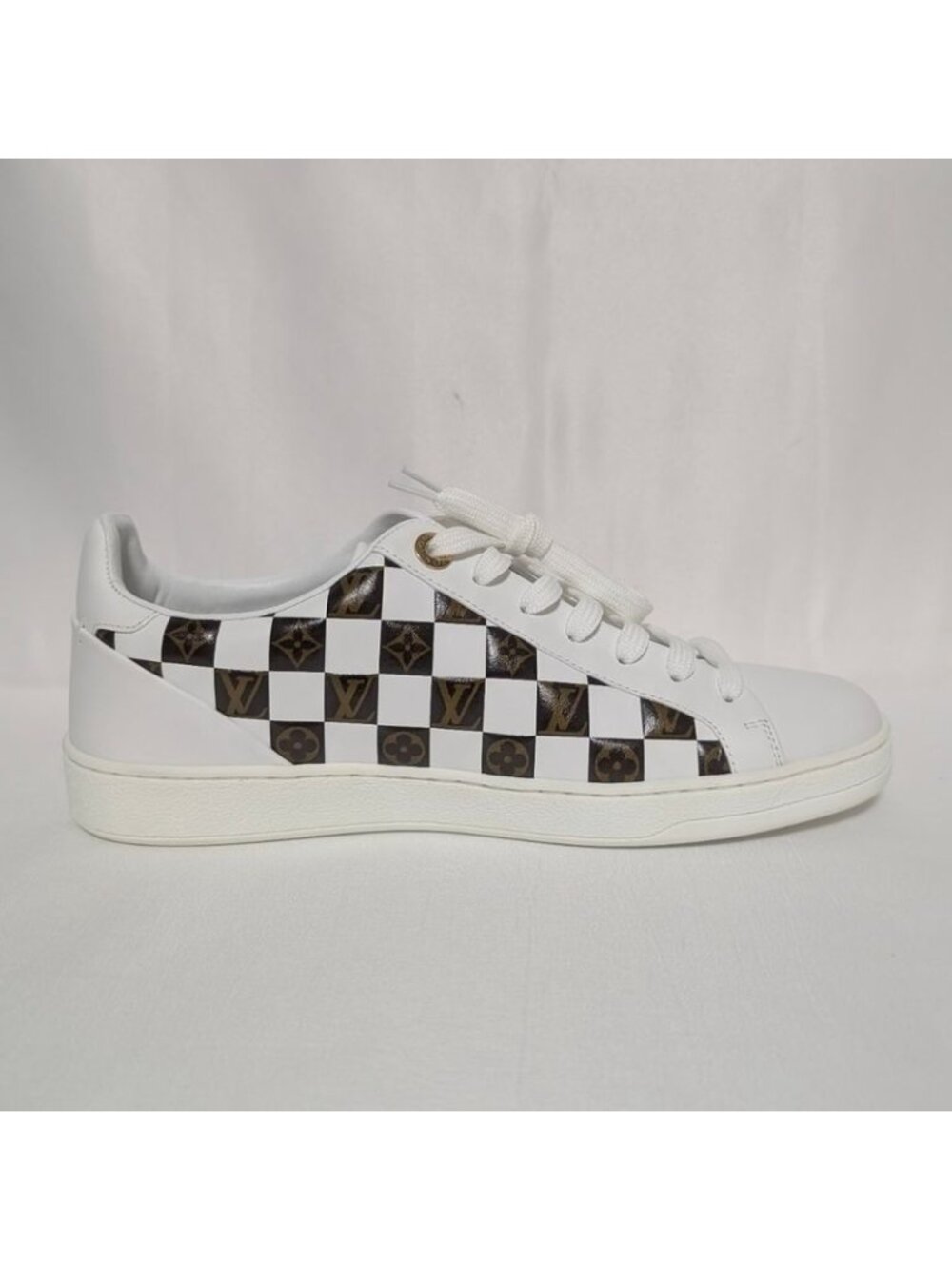 Louis Vuitton Front Row Sneaker - Picture 4 of 10